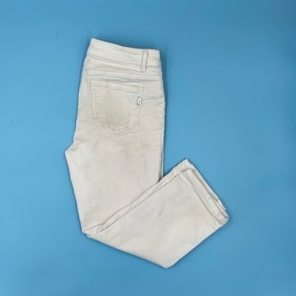 1822 Denim White Jeans - Picture 2 of 4